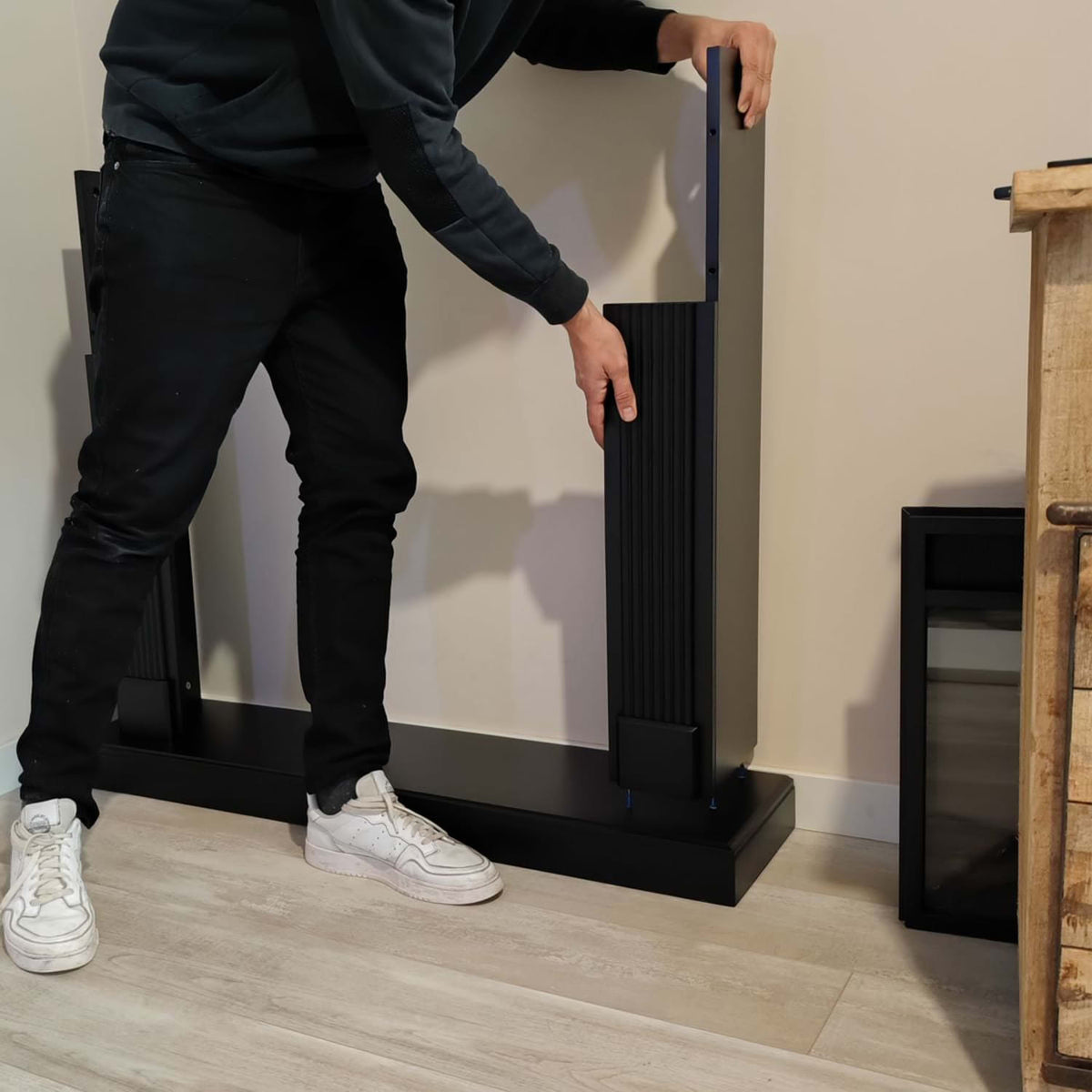 SINED Cornice camino Lipari nero profondo in MDF — vista 2